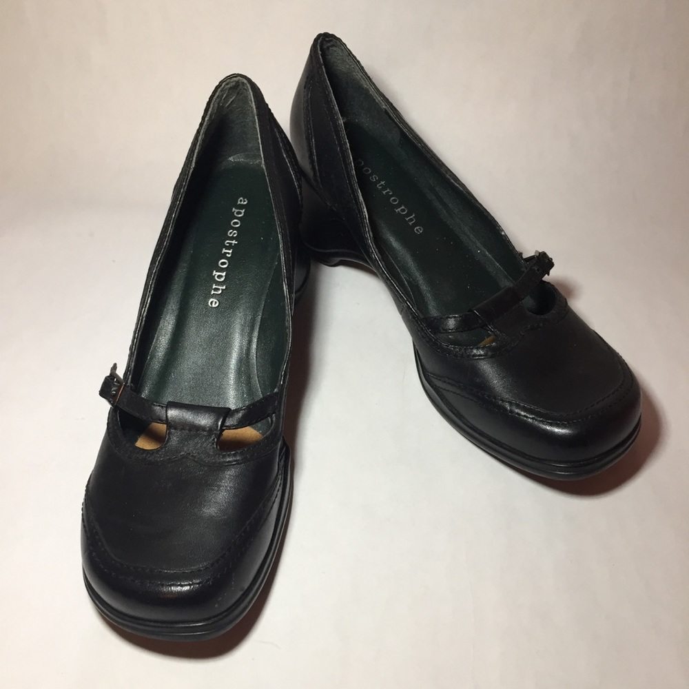 Apostrophe black wedge shoes women’s size 8